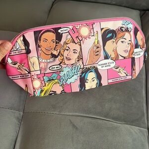 “Estée Lauder- Comic Pop Make up Bag”